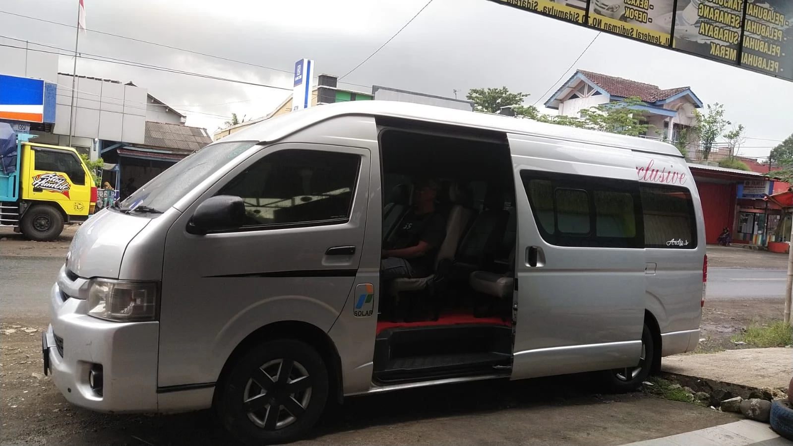 0882-1669-2426 Jasa Layanan Travel Door To Door Jakarta Ke  Kesugihan Kidul Cilacap
