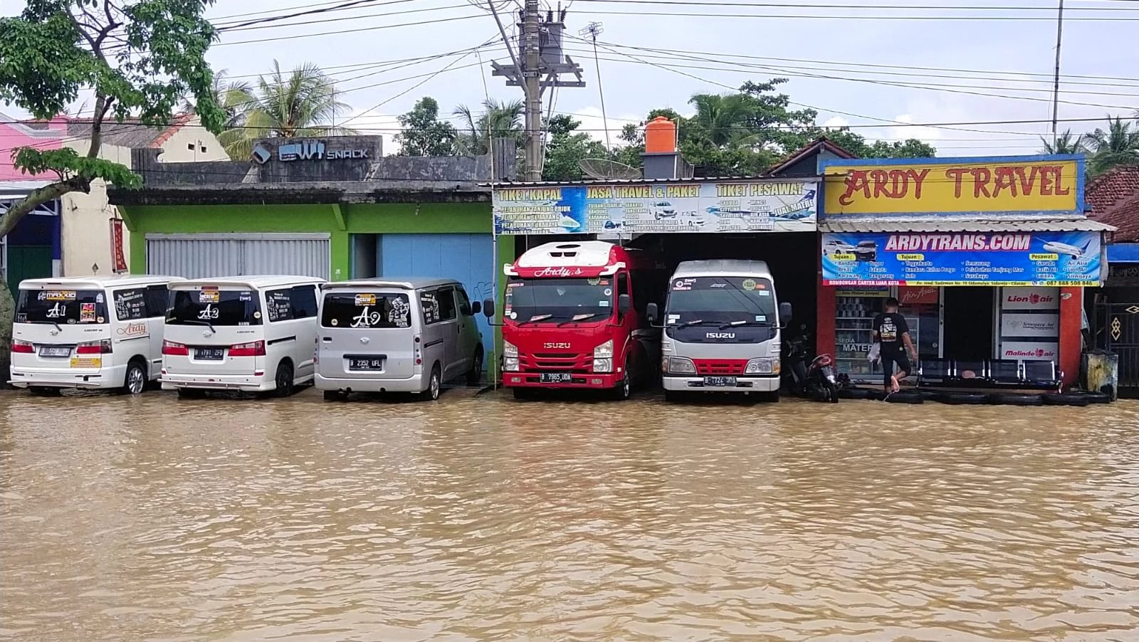 Jasa Sewa Mobil + Supir  Kampung Laut  Ke Cibodas